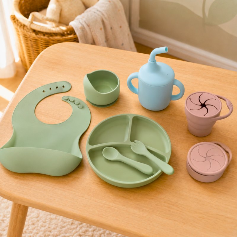 Snuglie™ Complete Mealtime Bundle