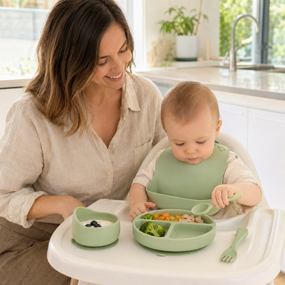 Snuglie™ Mess-Free Mealtime Duo - view 5